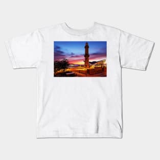 Tea Pot & Lighthouse - Sunset in Warnemünde - Baltic Sea Kids T-Shirt